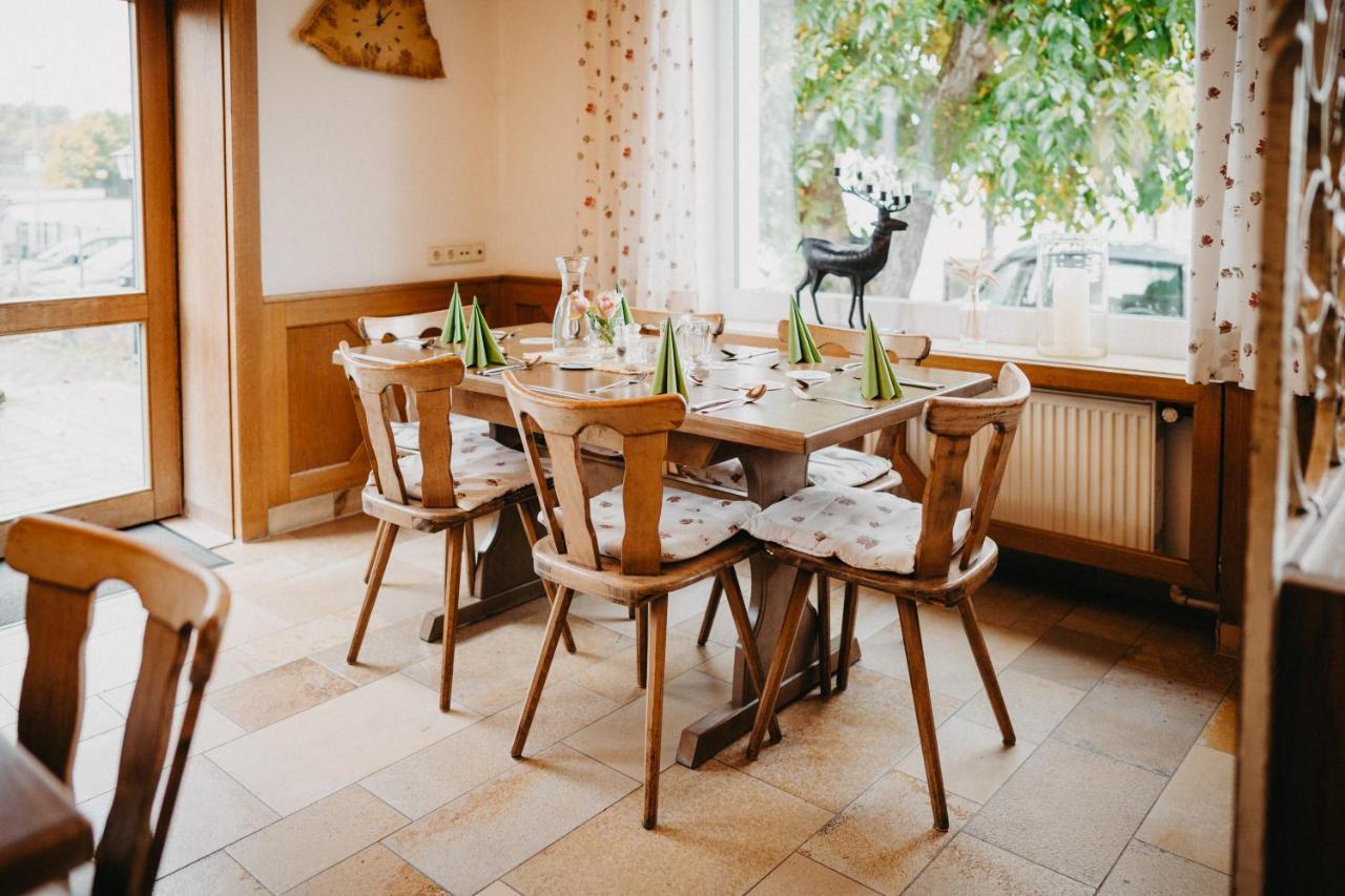 Hirschenwirt Hotel Eichstätt Buitenkant foto