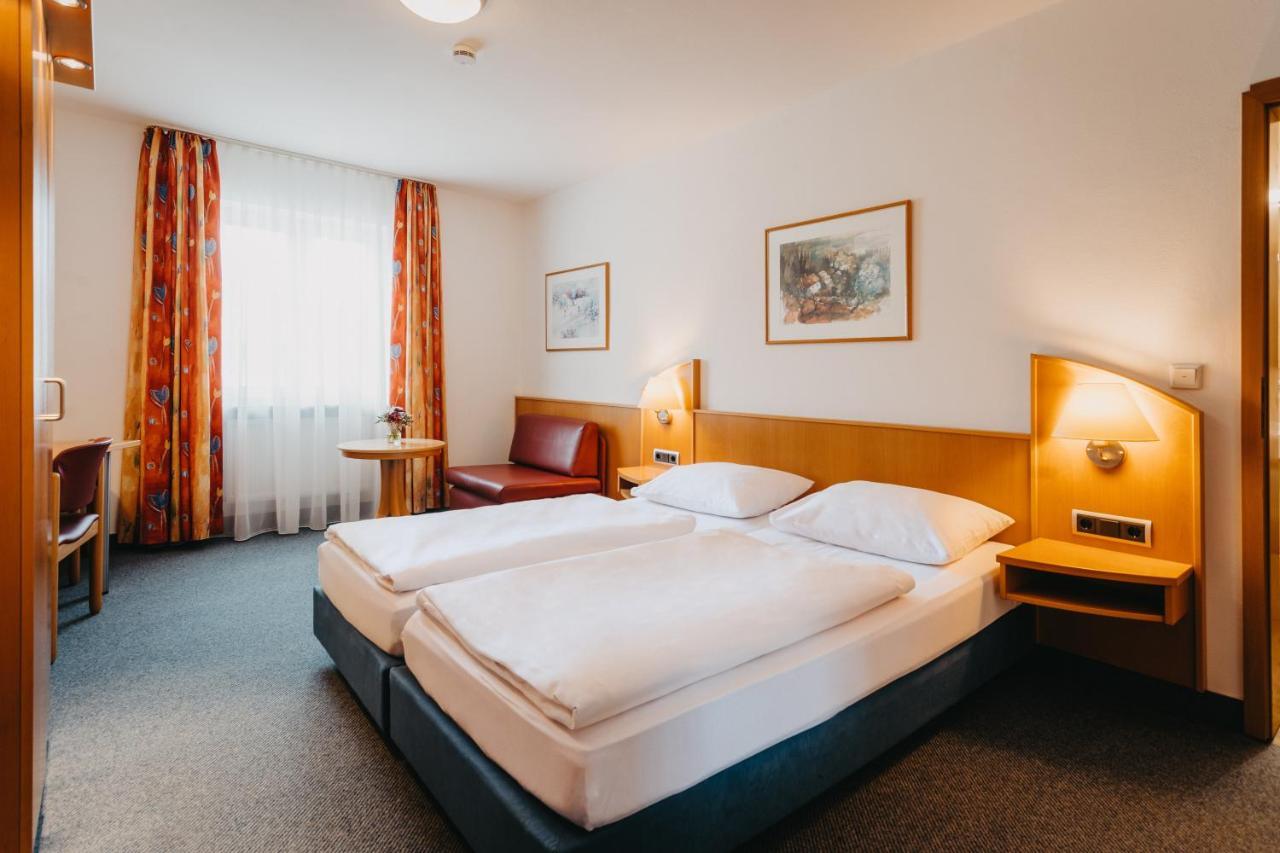 Hirschenwirt Hotel Eichstätt Buitenkant foto