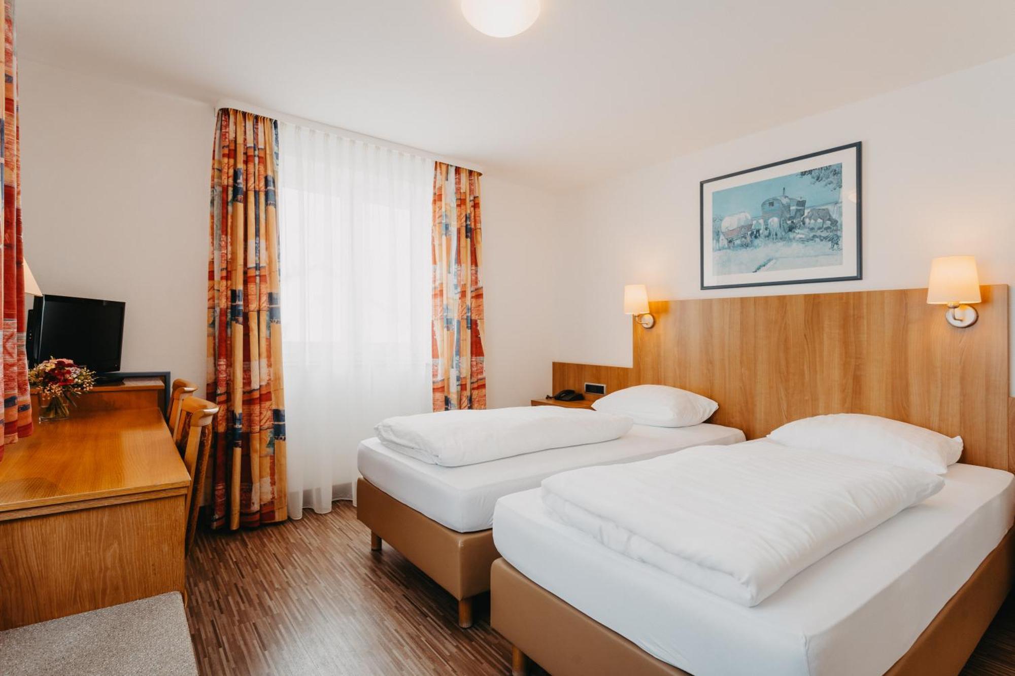Hirschenwirt Hotel Eichstätt Buitenkant foto