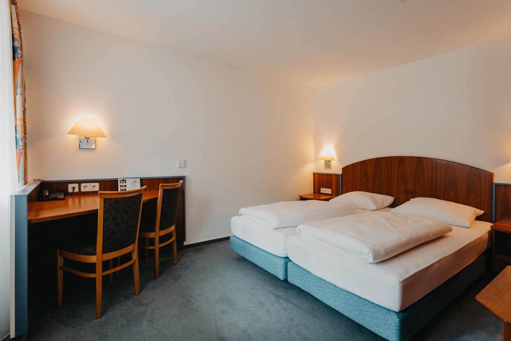 Hirschenwirt Hotel Eichstätt Buitenkant foto