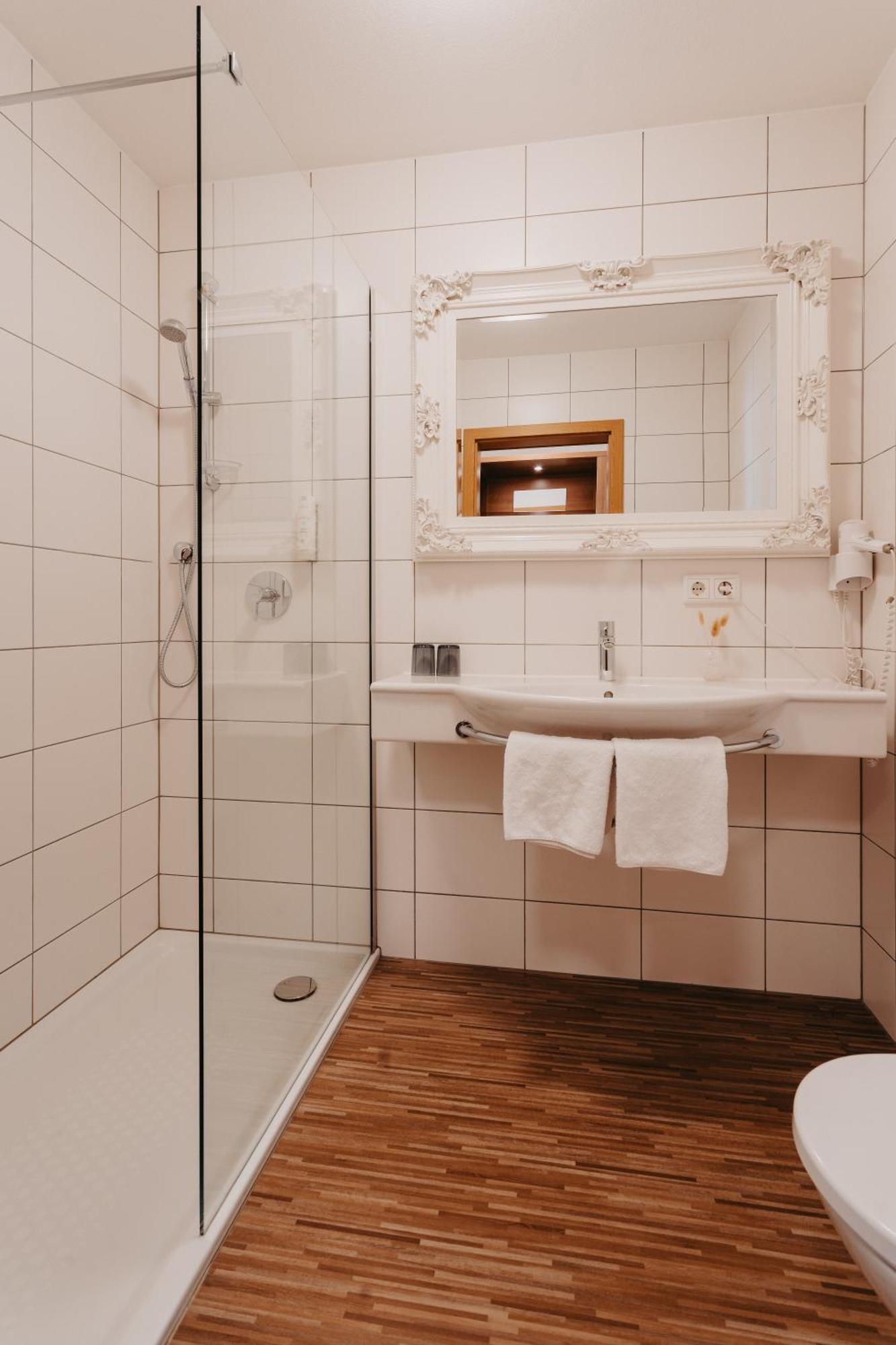 Hirschenwirt Hotel Eichstätt Buitenkant foto