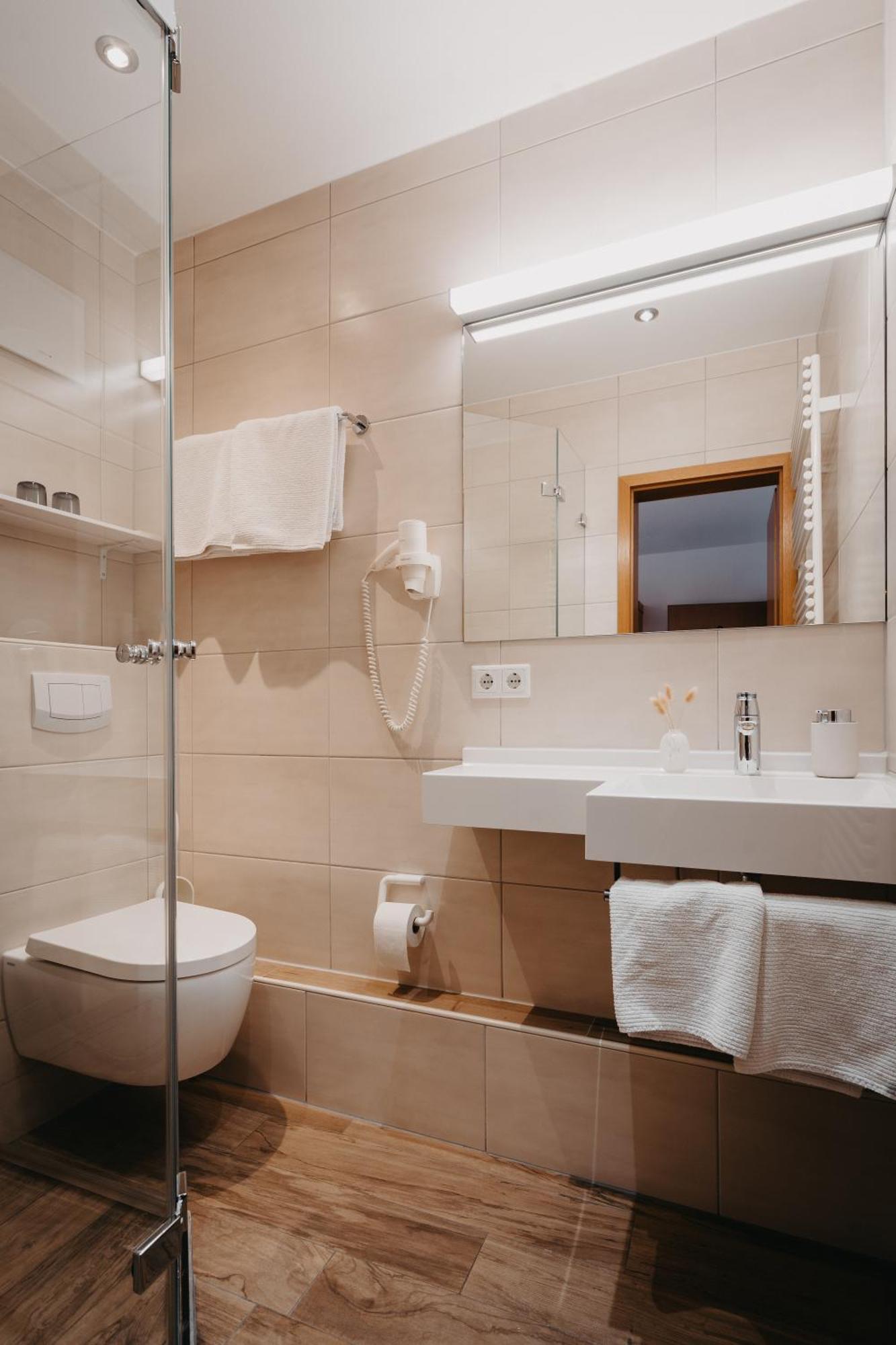 Hirschenwirt Hotel Eichstätt Buitenkant foto